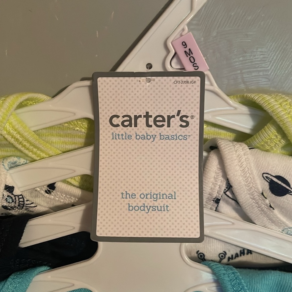 Carter's onesie - 9M - Picture 3 of 7